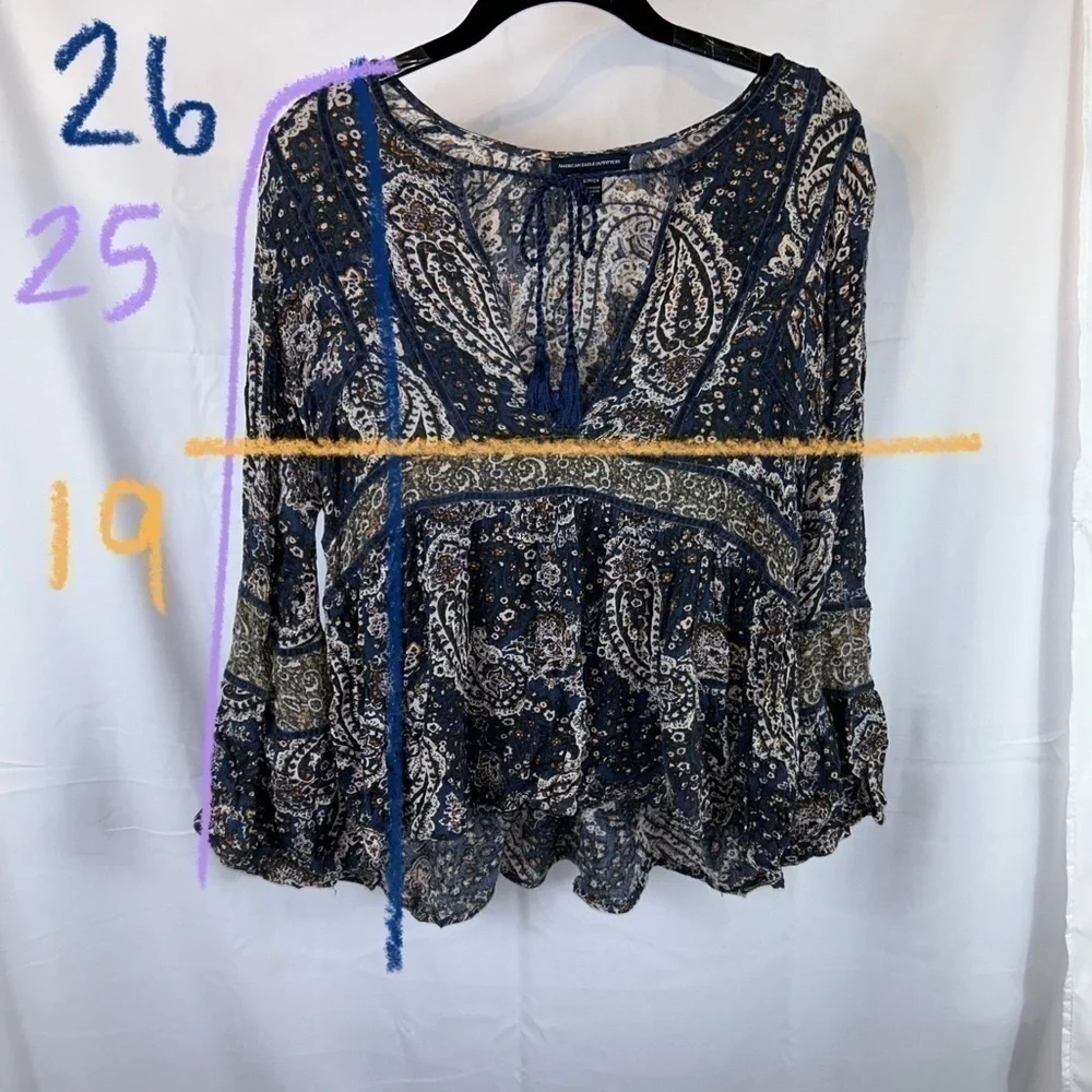 American Eagle Blouse Bell Flare Sleeve Paisley All Over Print Boho V-Neck Shirt